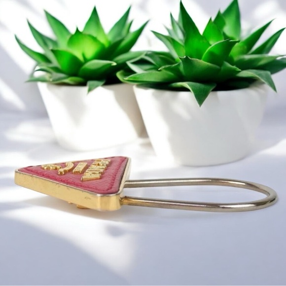 PRADA Key Ring/ Bag Charm 😍❤️‍🔥🔥 - Picture 6 of 13